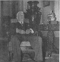 HOZ - Dr. D.M.Sutherland at age 88 at home in his library