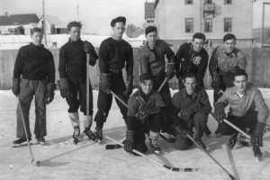 HOZ - Lawrence Munro - navy boys playing a game of hockey